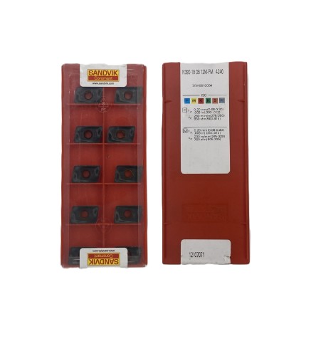 R390-18 06 12M-PM 4240.jpg
